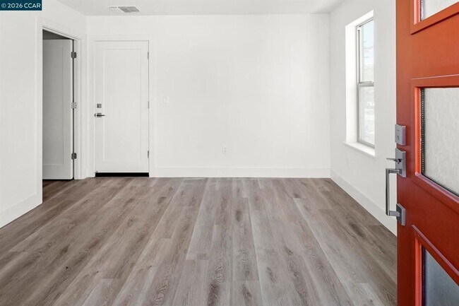 Building Photo - 2802 Chattelton Ln., San Pablo