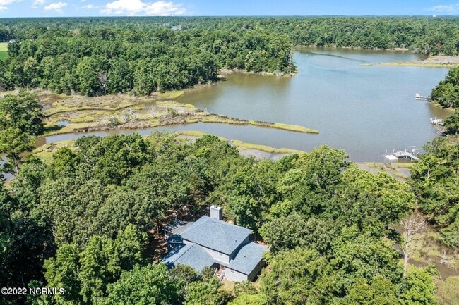 Building Photo - 806 Willbrook Cir