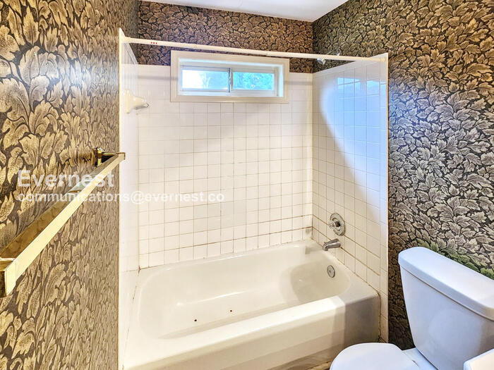 Building Photo - 1660 Cheshire Ct NW