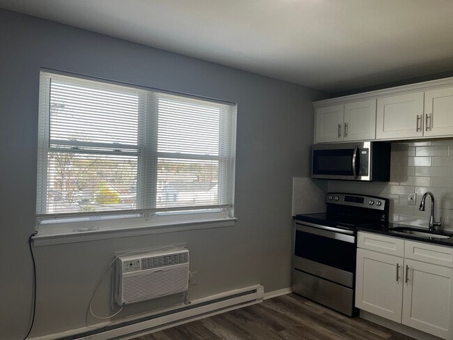 Interior Photo - Davis Apartments