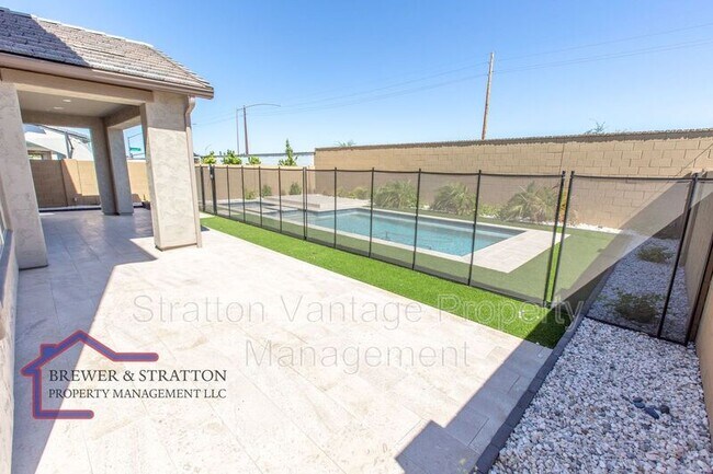 Building Photo - 4065 S Marin Dr