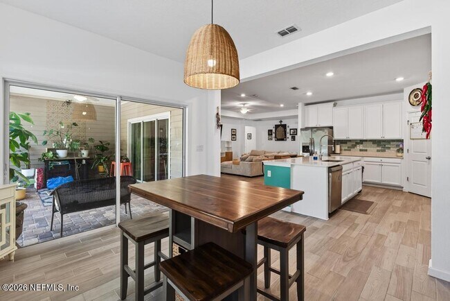 Building Photo - 7212 Calamint Ave