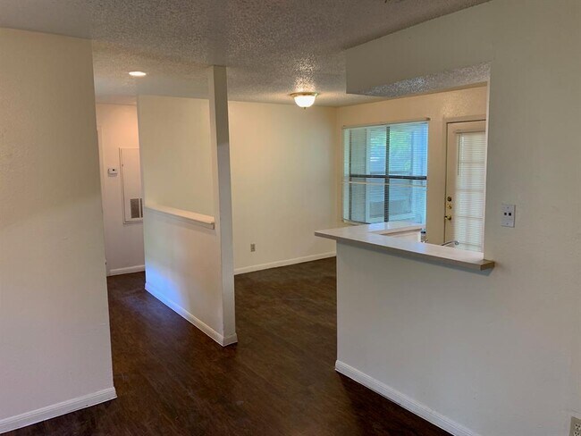 Building Photo - 8812 Schick Rd