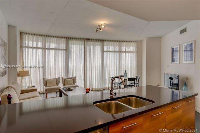 Building Photo - 3301 NE 1st Ave