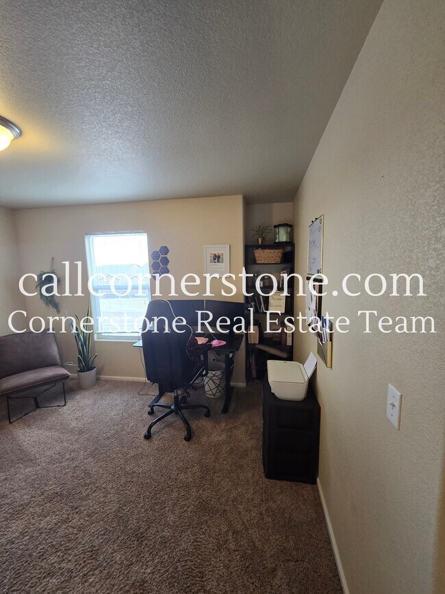 Building Photo - 8366 Hardwood Cir