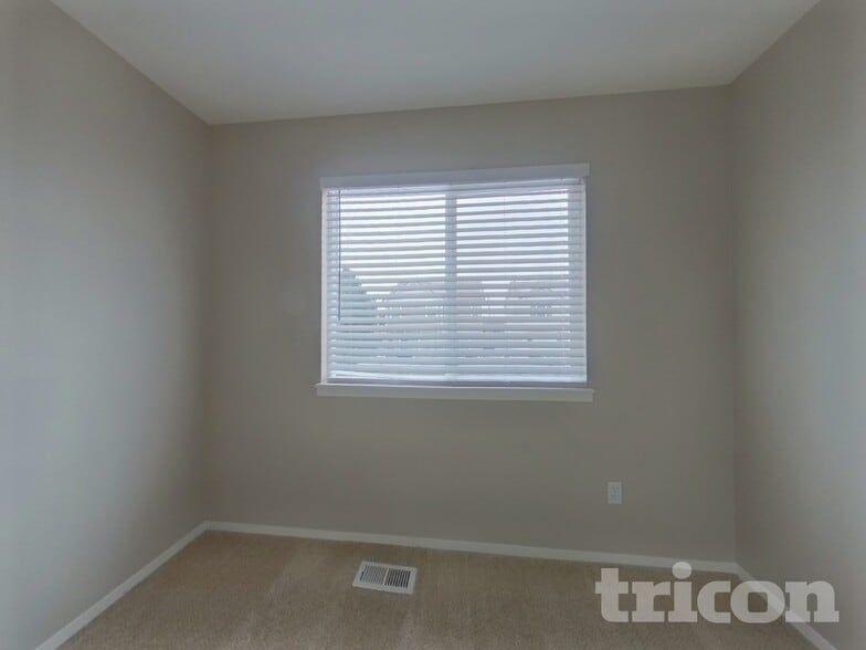 Building Photo - 18965 E 47th Ave