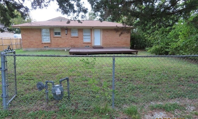 Building Photo - 1719 Andrew St