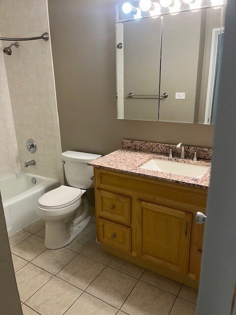 Building Photo - 2423 N Kennicott Dr