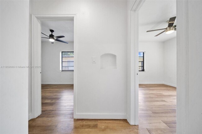 Building Photo - 301 SW 51st Ave
