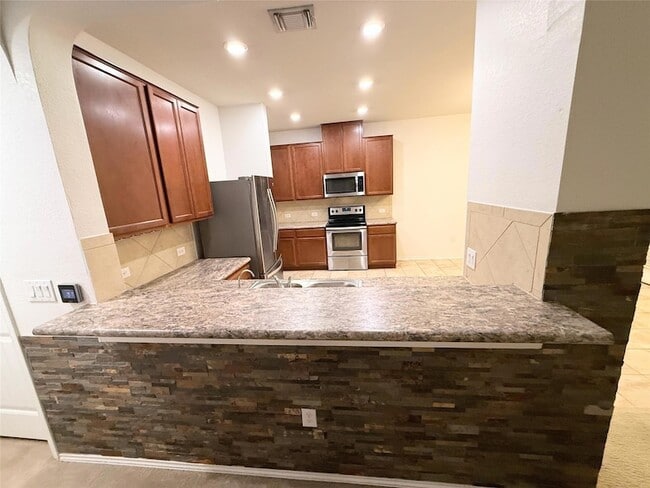 Building Photo - 12821 Stoney Ridge Bend
