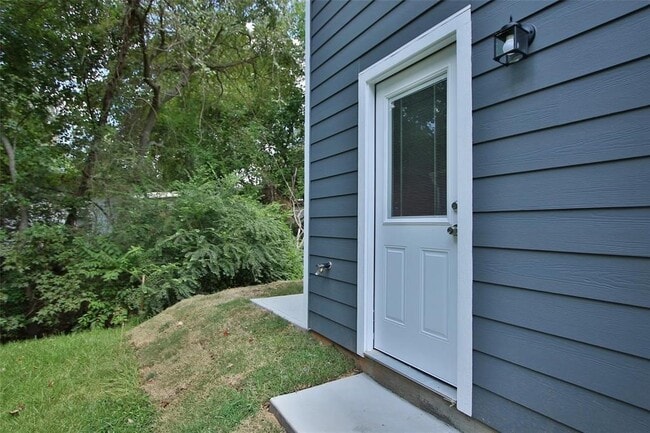 Building Photo - 923 Timberglen Ct