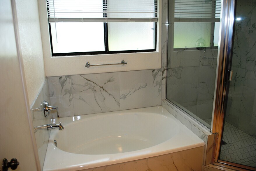 Building Photo - 11433 Madera Rosa Way