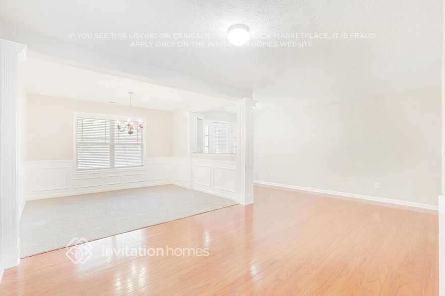 Building Photo - 702 Sycamore Dr