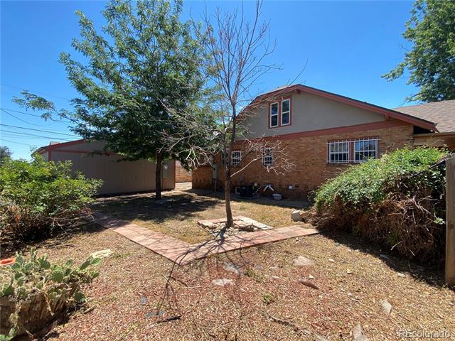 Building Photo - 1400 Tamarac St
