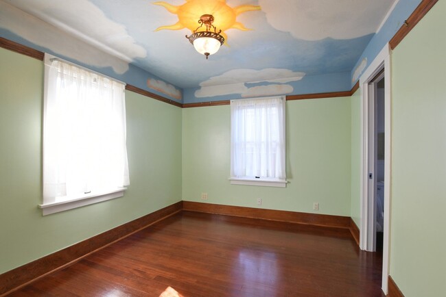 Building Photo - Charming 2 Bedroom 1 Bath San Jose Home wi...