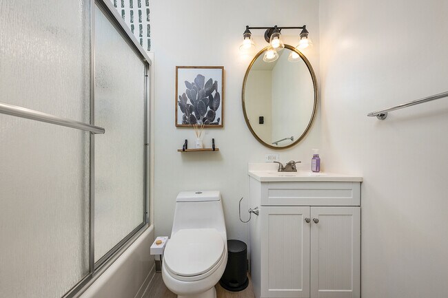 Building Photo - 199 Bailhache Ave