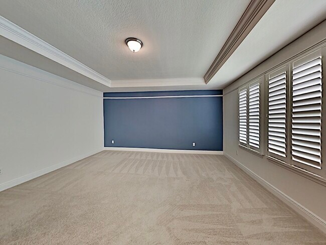 Building Photo - 8931 Lookout Pointe Dr