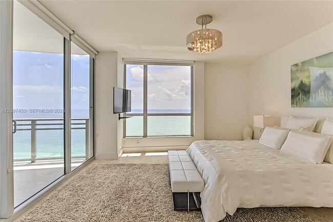 Building Photo - 3535 S Ocean Dr