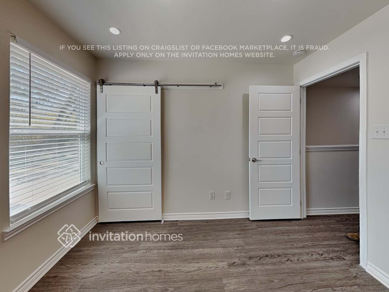 Building Photo - 318 Shady Bluff Dr