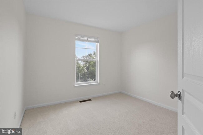Building Photo - 12807 Lotte Dr