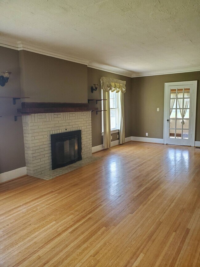 Building Photo - 1531 W Harrison St