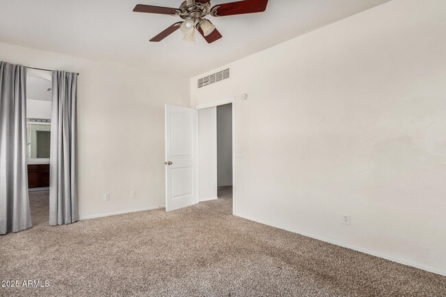 Building Photo - 1844 E Dunbar Dr