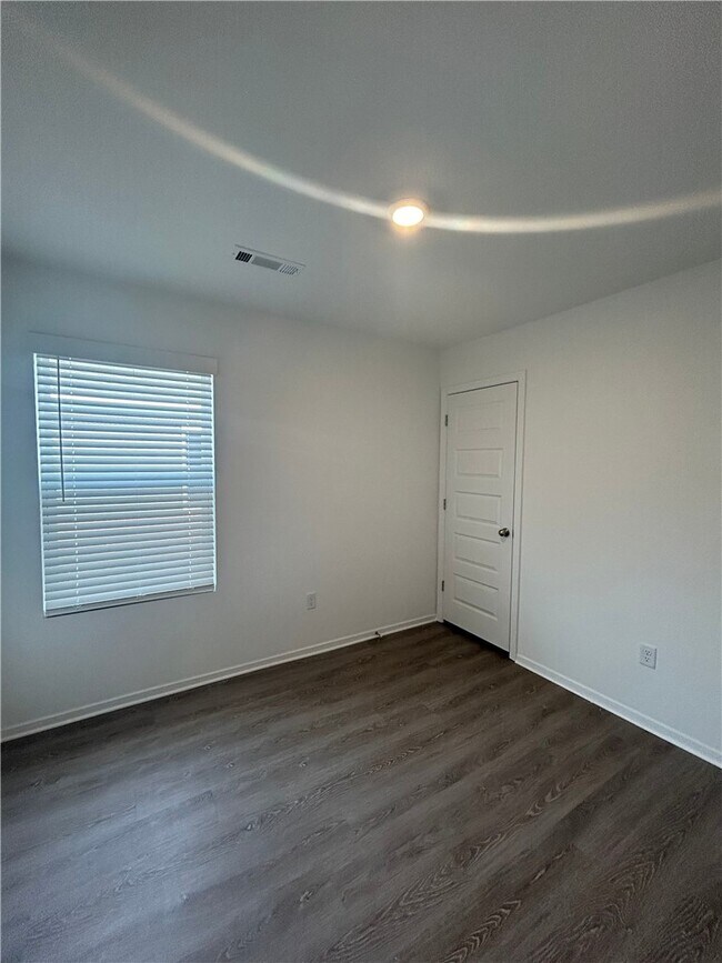 Building Photo - 112 NW 67th Ave