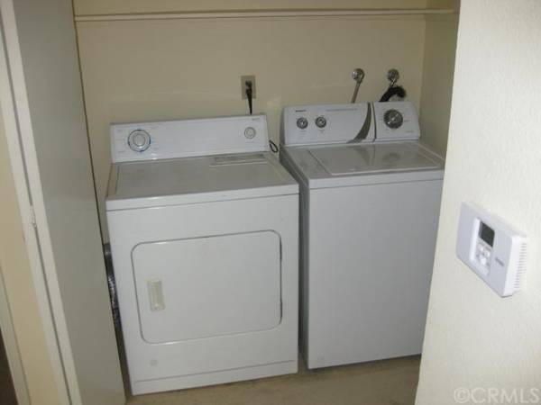 Building Photo - 69 Wildwood