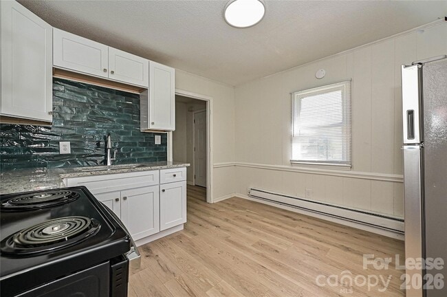 Building Photo - 306 E Hudson St