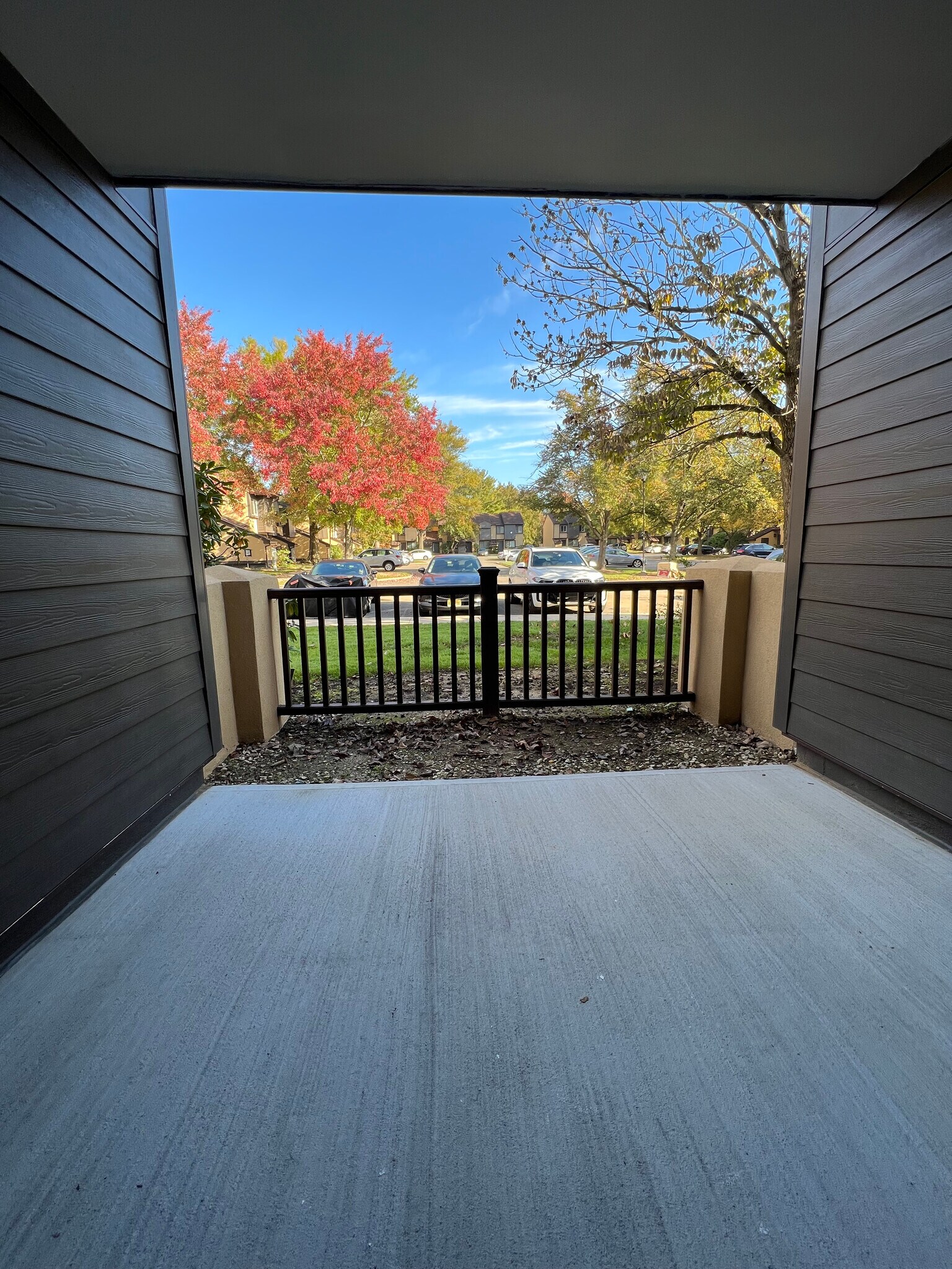 Building Photo - 3125 Sayre Dr