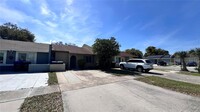 Building Photo - 2608 London Bridge Ct
