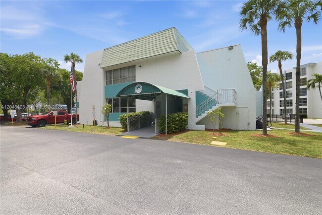 Building Photo - 200 177th Dr