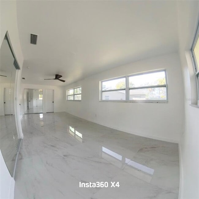 Building Photo - 1649 North Dakota Ave NE