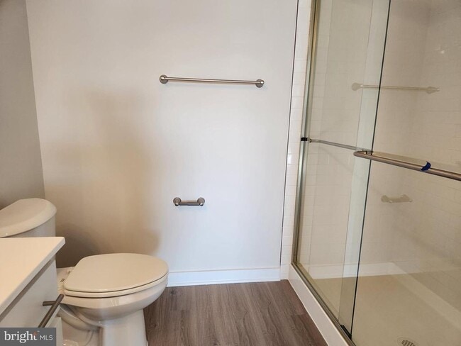 Building Photo - 327 Baker Dr