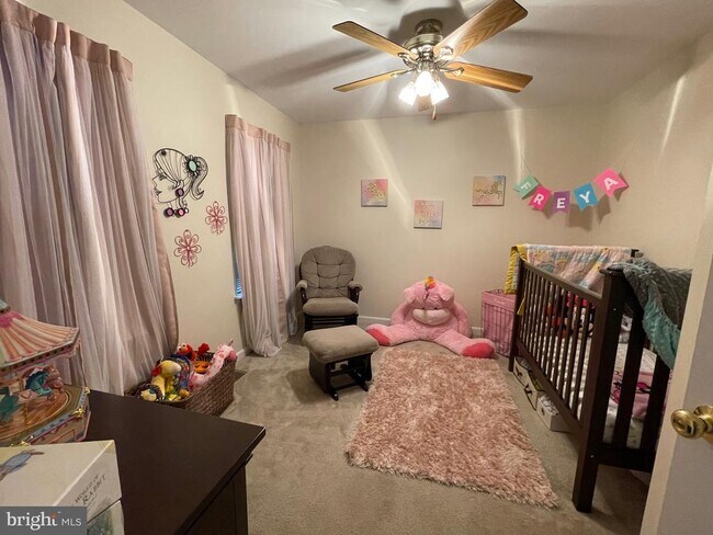 Building Photo - 22120 Victoria Cir