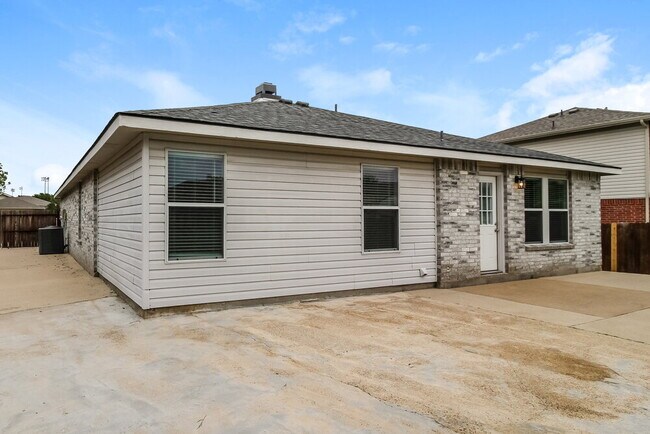 Building Photo - 5308 Emmeryville Ln