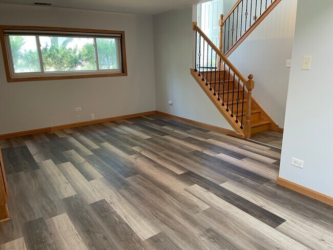 Building Photo - 644 Gannet Dr