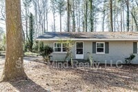 Building Photo - 717 Woodland Rd