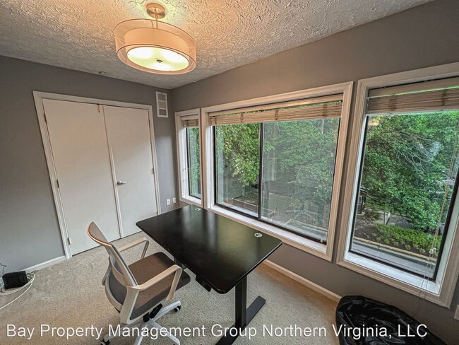 Building Photo - 1 br, 1 bath House - 2239 Hunters Run Dr