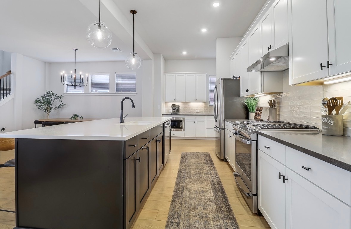 Building Photo - 6006 Rangeland Rd