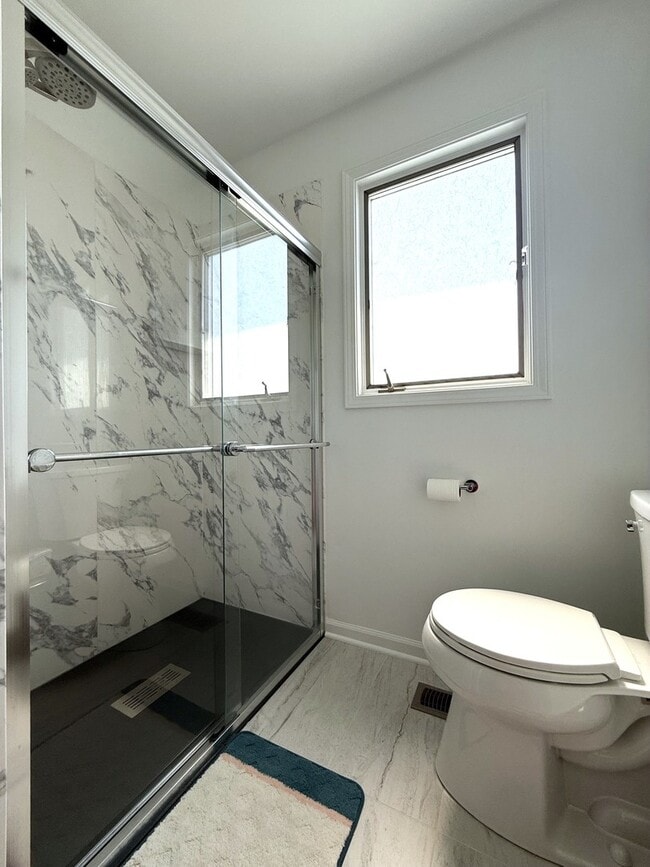 Building Photo - 715 Merlin Dr