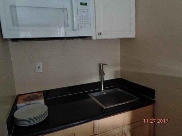 Building Photo - 4951 Campanile Dr