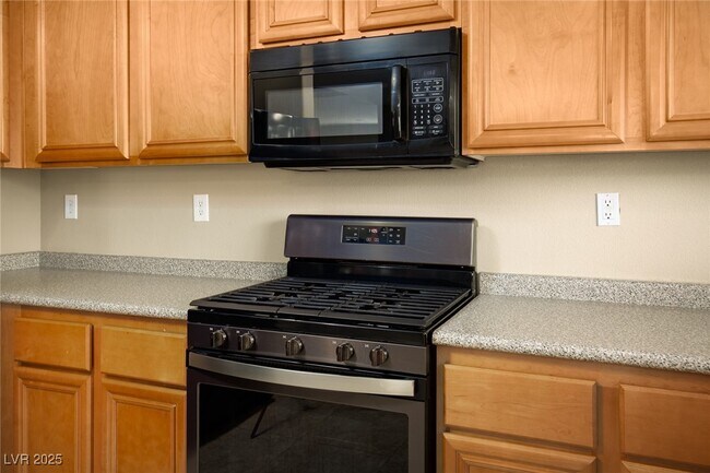 Building Photo - 2516 Courlan Dr