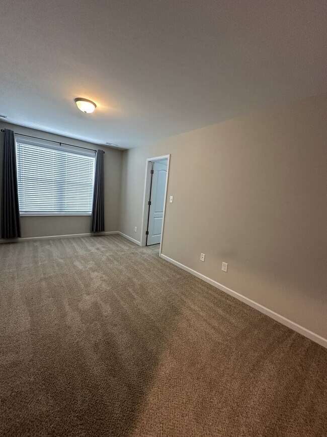 Building Photo - 117 Courtland Dr