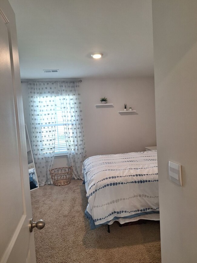 Building Photo - Wonderful Four Bedroom Home Located in the...
