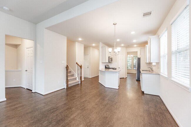 Building Photo - 18011 Alton Springs Dr