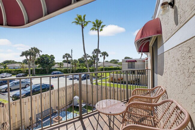 Building Photo - 4310 Village Dr