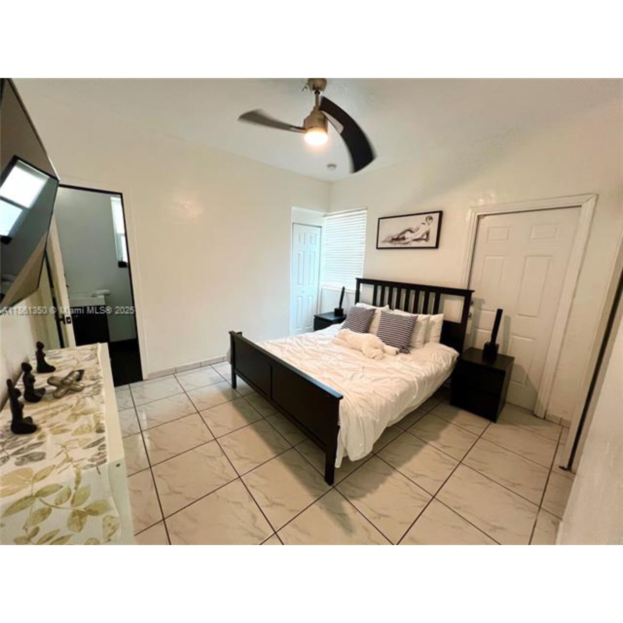 Building Photo - 2235 SW 23rd Ave