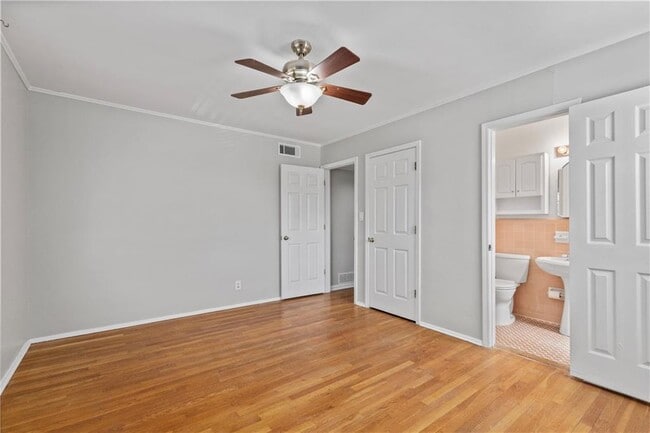 Building Photo - 3660 Peachtree Rd NE