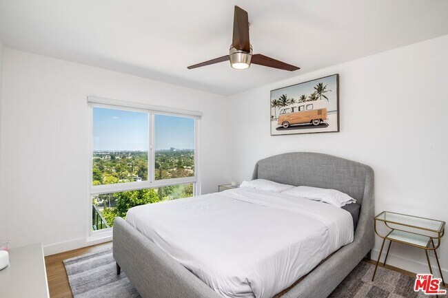 Building Photo - 6426 Ellenview Ave